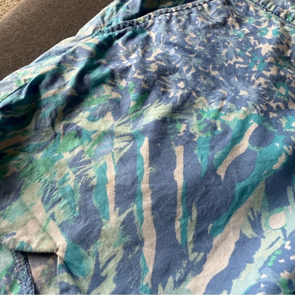 Lilly Pulitzer Buttercup Short Blue Haven Scalloped Hem - Picture 6 of 7